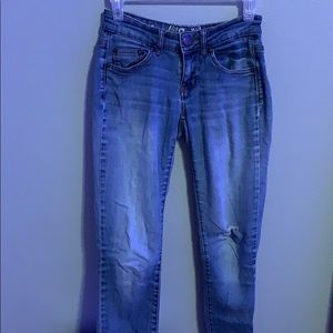 Light washed skinny jeans